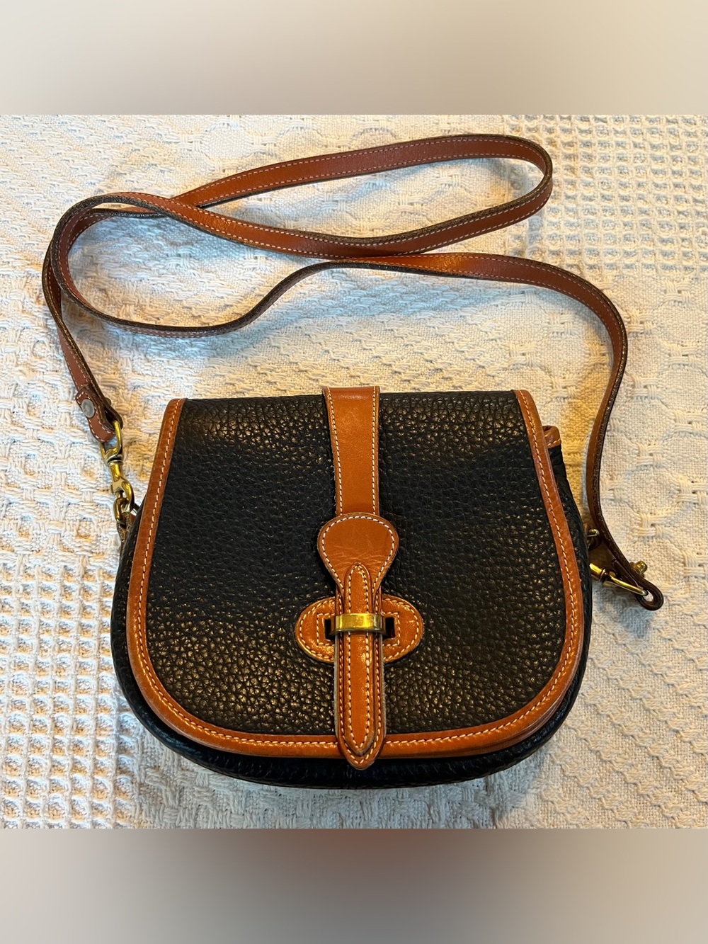 Vintage Dooney & Bourke Leather Crossbody Bag in Dark Navy and British Tan